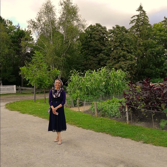 Meet your Posher, Dina - Picture 1 of 1